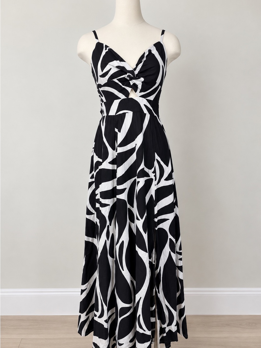 1.STATE Linen Blend Cutout Black and White Summer Dress Resortwear